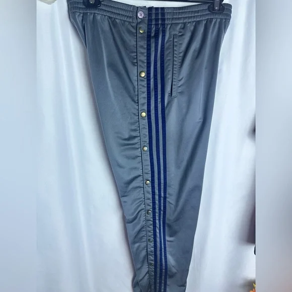 Men's Adidas Tear Away Snap Gray Track Pants with Blue Stripes Size Medium - Picture 8 of 10